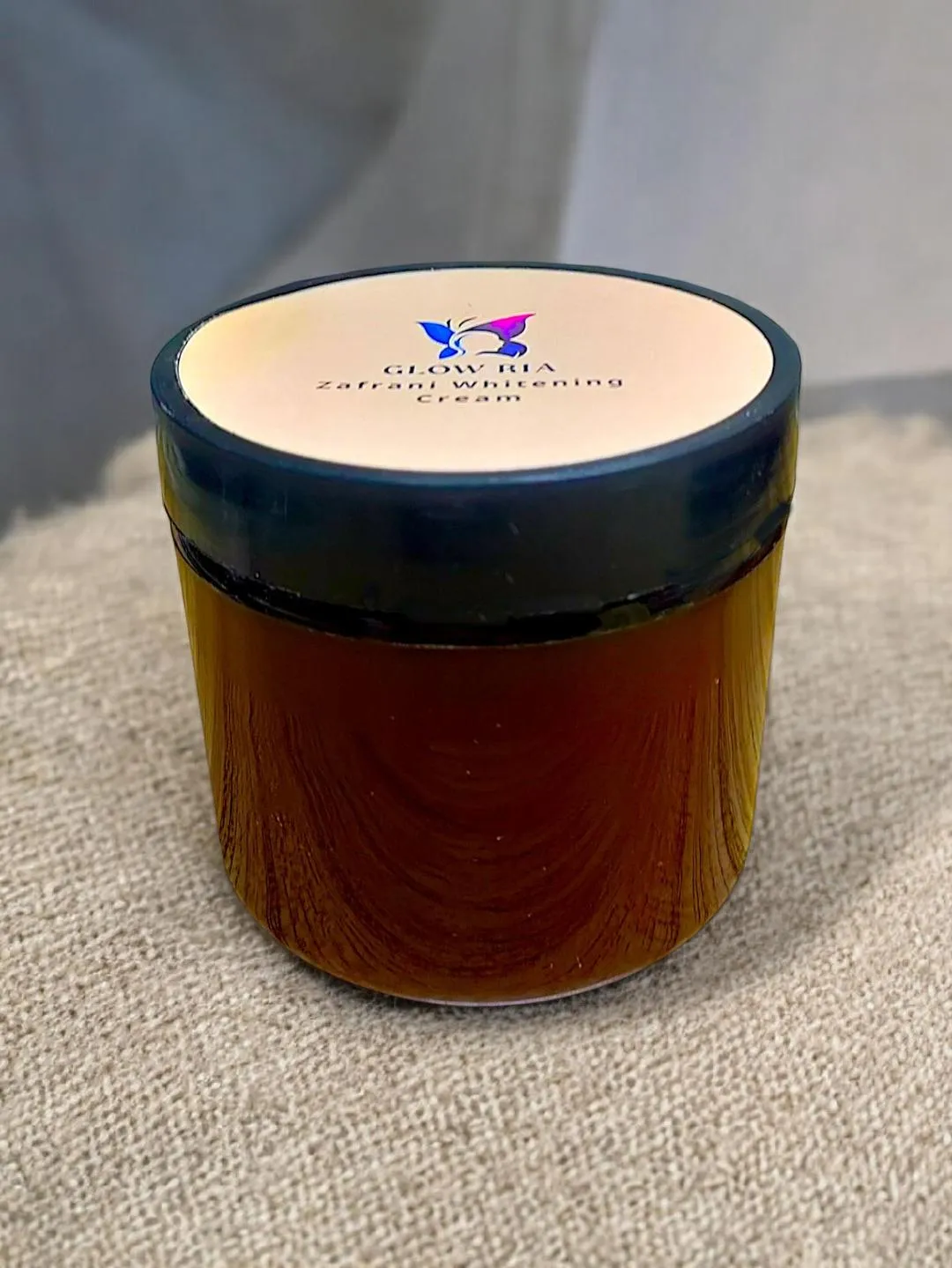 Whitening Cream for All Skin Types with Durable Jar