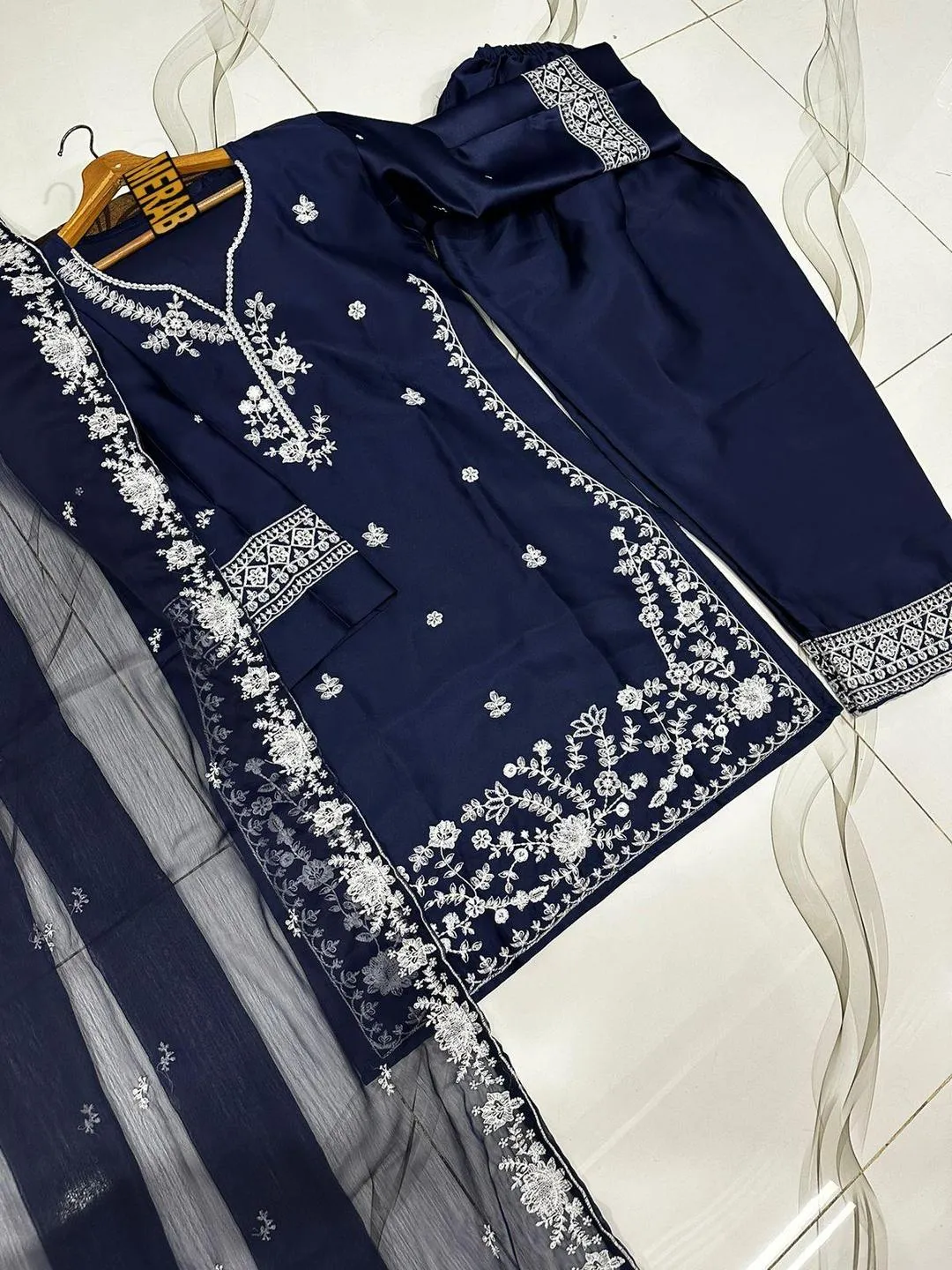 Neck,Sleeves Daman Thread Embroidered 3Pcs Set - Image 2
